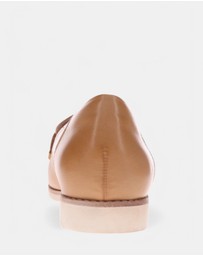 Mia Vita - Remi Casual Slip-On - Fawn
