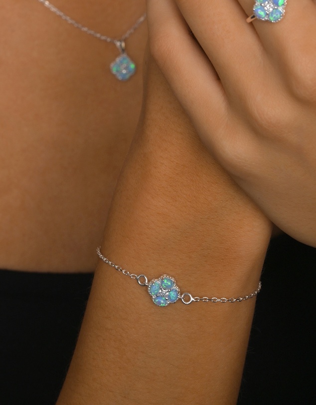 Von Treskow - Czelline Opal Clover Adjustable Belcher Bracelet
