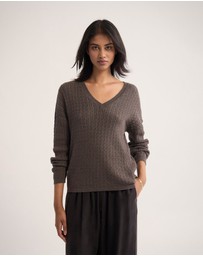 Oxford - Drew Cable V-Neck Knit