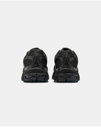 Nike - Air Max Moto 2K - Men's