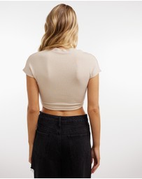 Dazie - Turnaround Twist Crop Top