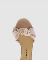 Chaos & Harmony - Eternal Heel - Champagne