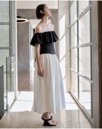 Minima Esenciales - Amora Off Shoulder Ruffle Maxi Dress