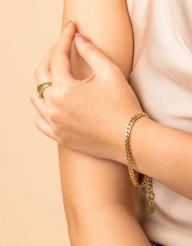 Wanderlust + Co - Chunky Curb Gold Chain Bracelet
