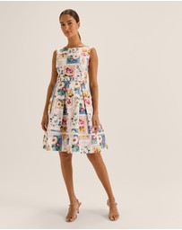 Review - Postcards Pleated Dress