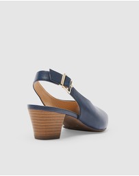 Wide Steps - Hilda