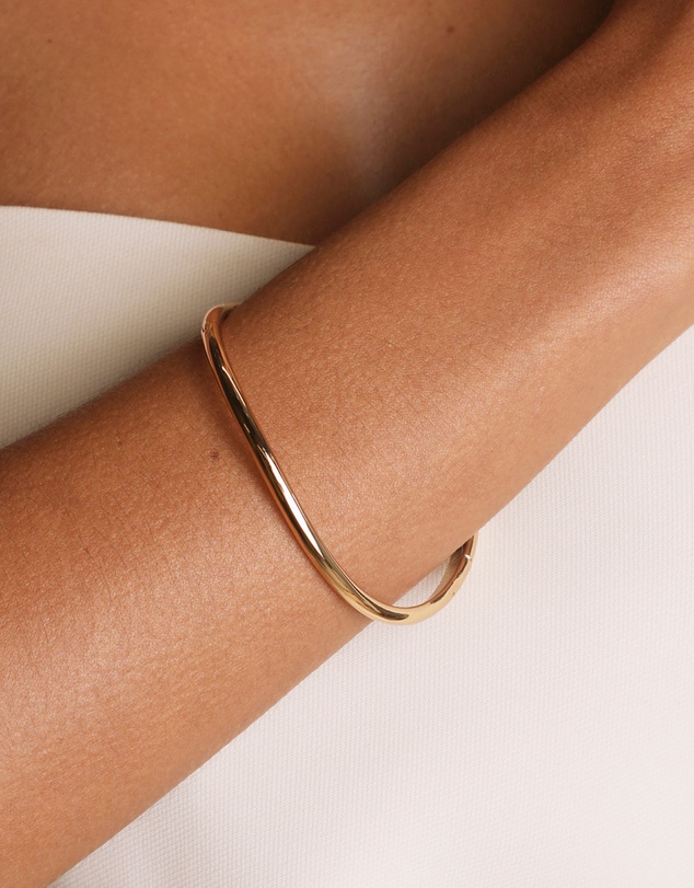 Astrid & Miyu - Wave 18ct Gold Plated Bangle