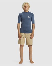 Quiksilver - Boys 4 to 16 Everyday   Short Sleeves UPF 50 Surf T-shirt
