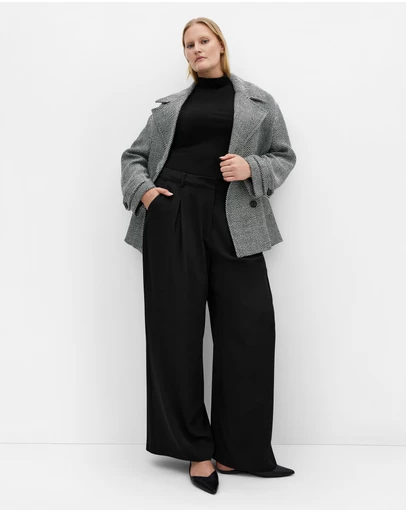 City Chic - Plus size Lola Short Herringbone Melton Coat - black