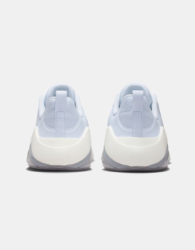 Nike - Bella 7 - Women's