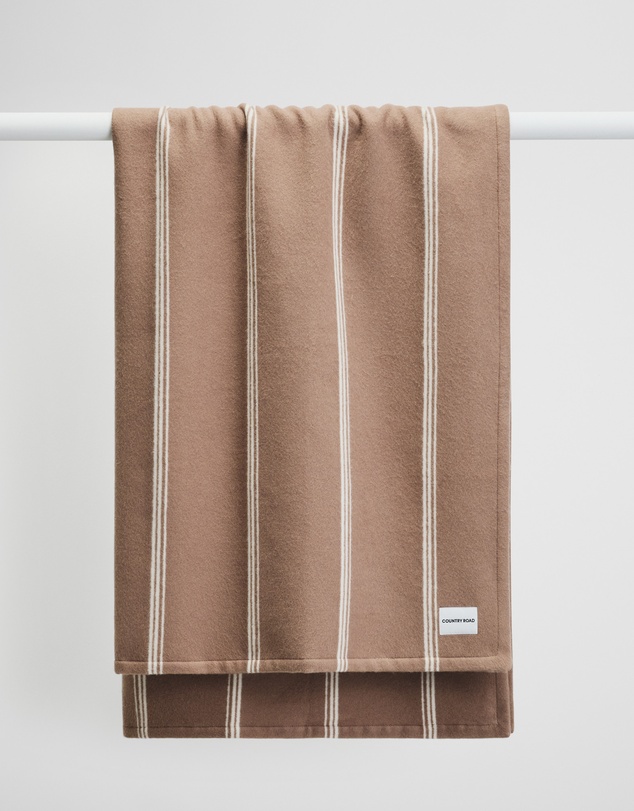Country Road - Basil Throw