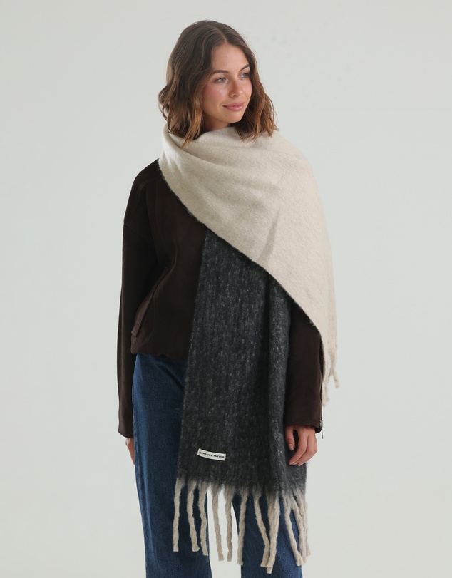Morgan & Taylor - Cosette Chunky Two-Toned Scarf in Black & White