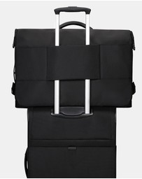 Samsonite - Pro-DLX 6 Tri-Fold Garment Bag