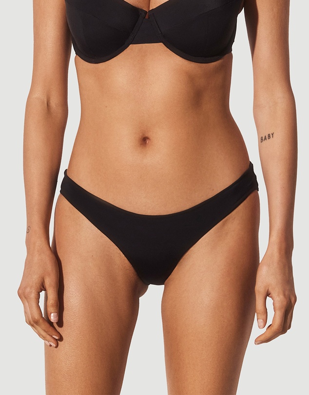 Form and Fold - The Staple Classic Bottom