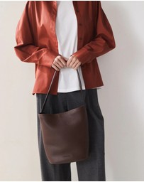 The Horse - Esme Tote