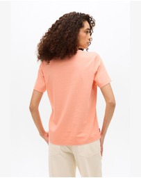Superdry - Embossed Logo Graphic Tee