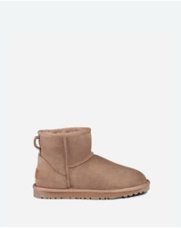 Ozwear Connection Uggs - Ugg Classic Mini Boots (Water Resistant)