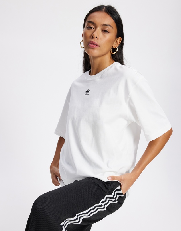 adidas Originals - Essentials Boyfriend Tee