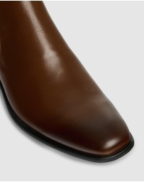 yd. - New York Chelsea Leather Boot