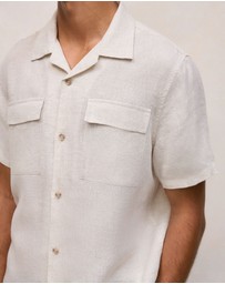 Trenery - Linen Pocket Detail Short Sleeve Shirt in Flax