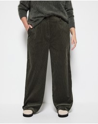 Commonry - Madelyn Pant