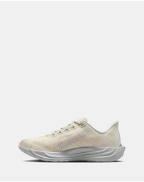 Nike - Pegasus Plus - Women's