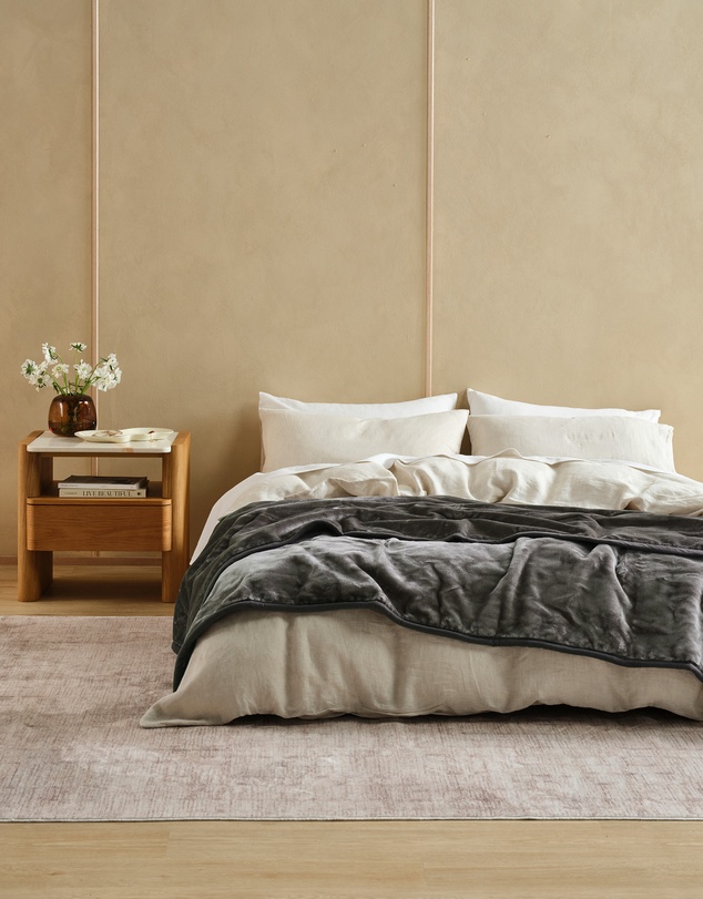 Linen House - Dover Blanket