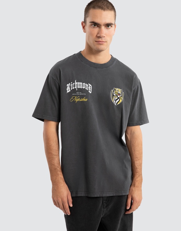 Nena & Pasadena - Richmond Vintage Goth Tee