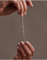 SAINT VALENTINE - Floating Stone Necklace - Silver