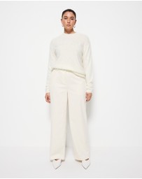 Commonry - Madelyn Pant