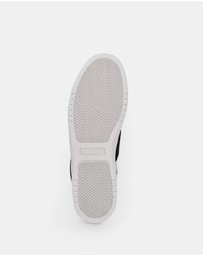 GUESS - Locey Sneakers