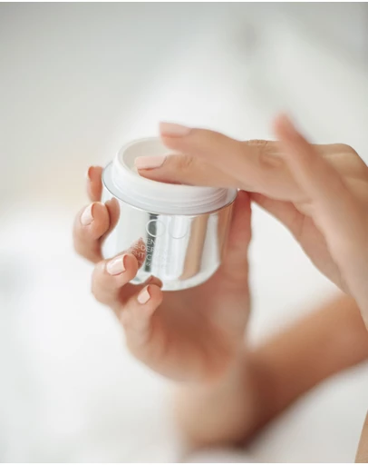 IKOU - Nutrient+ Age-Defying Night Creme