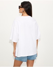 Dazie - St Tropez Oversized Graphic Tee
