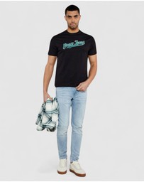 GUESS - GUESS JEANS Short Sleeve Crew Neck 1981 T-Shirt