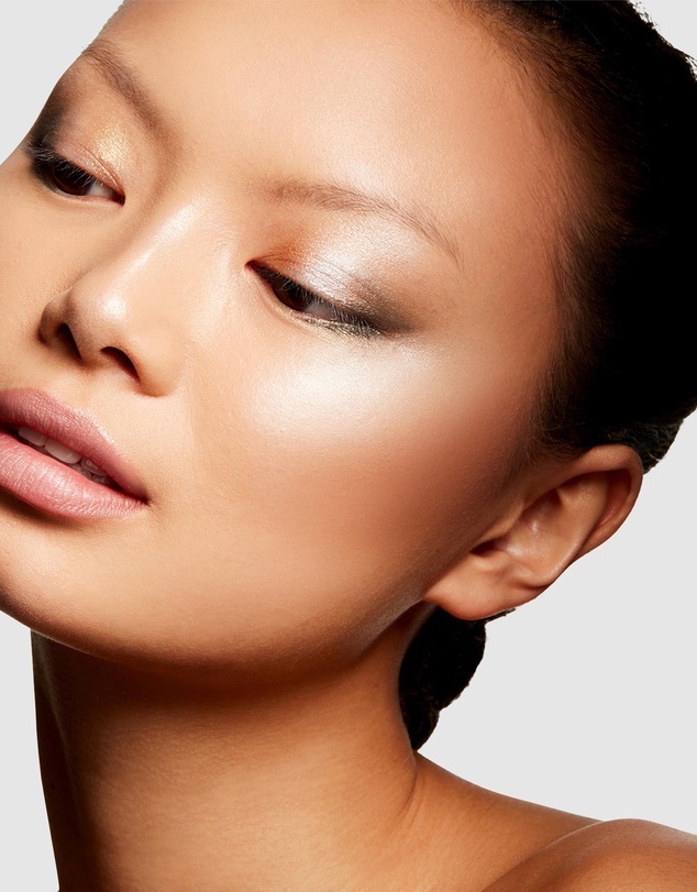 MAC - Extra Dimension Skinfinish
