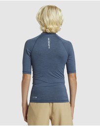 Quiksilver - Boys 4 to 16 Everyday   Short Sleeves UPF 50 Surf T-shirt