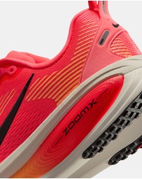 Nike - Vomero 18 - Women's