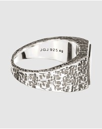 Kuzzoi - ICONIC EXCLUSIVE - Oxidized 925 Silver Ring with Hexagonal Black Enamel Inlay