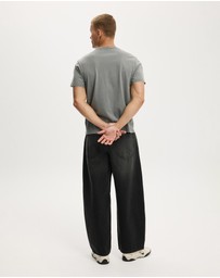 Cotton On - Baggy Barrel Jean