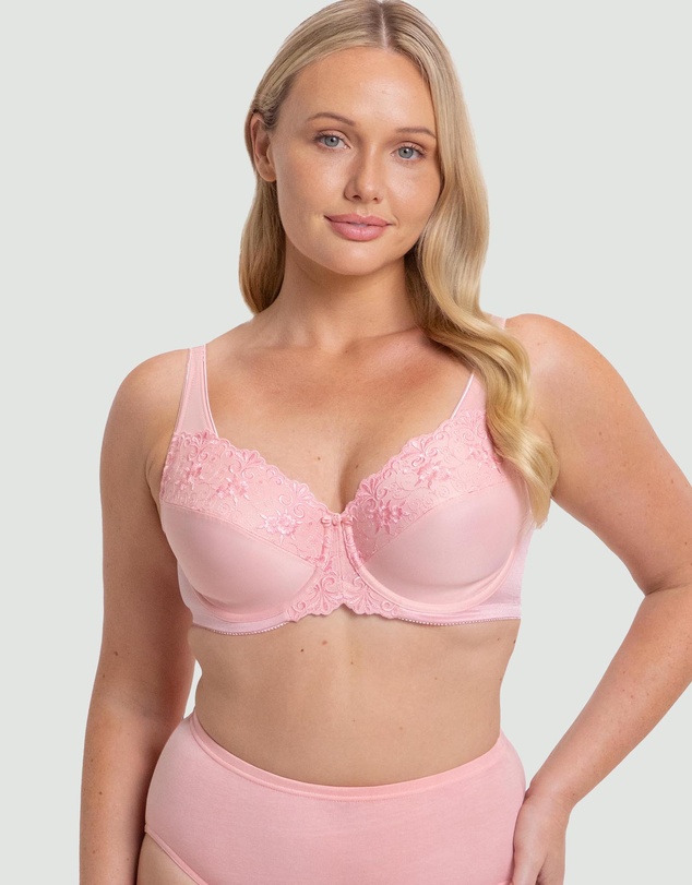 Triumph - Embroidered Minimiser Bra