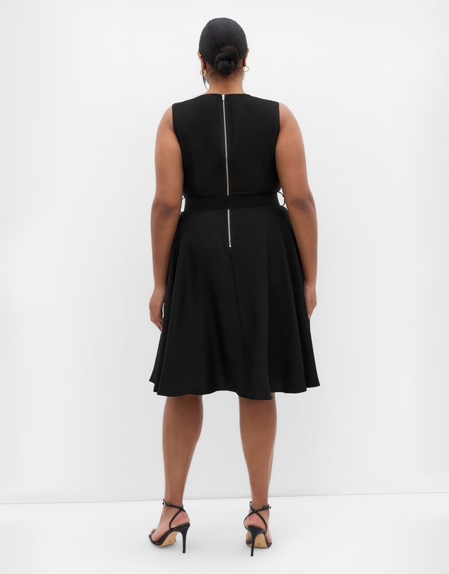 City Chic - Plus size Vivienne Sleeveless Skater Dress - black