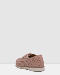 Rollie - Derby Punch Shoe