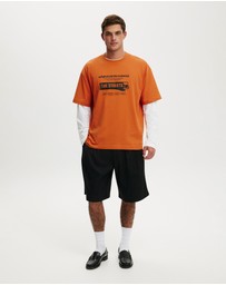Cotton On - Box Fit Premium Music T-Shirt