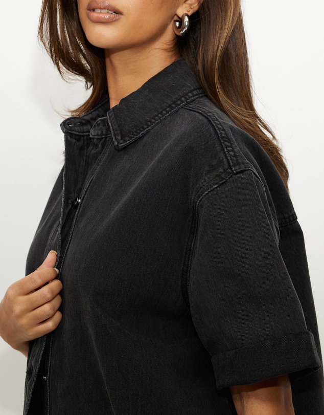 Dazie - Shade Boxy Short-Sleeve Denim Shirt