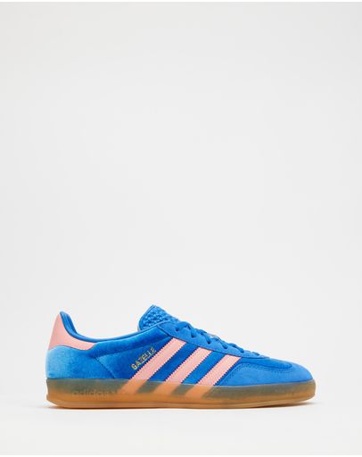 Blue, Semi Pink Spark & Gum