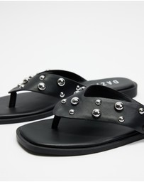Dazie - Laura Studded Thongs