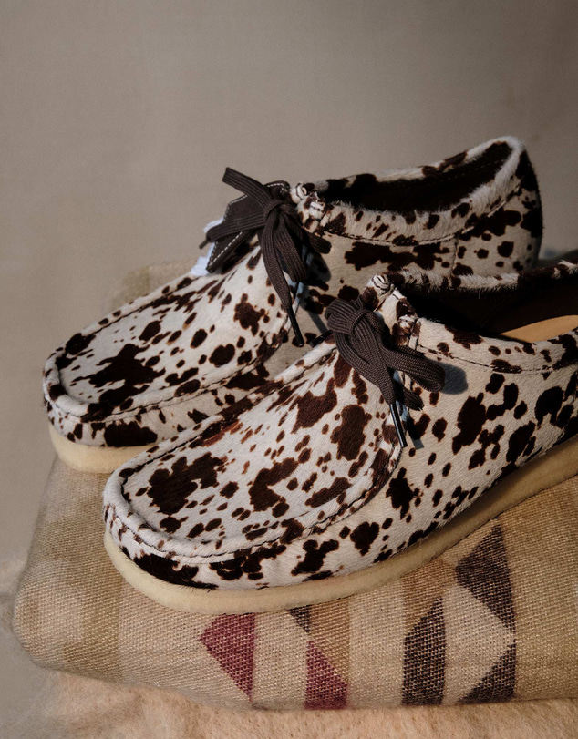 Clarks Originals - Wallabee (M) Brown Cow Print