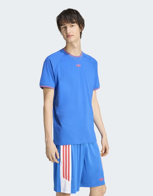 adidas Originals - CHEST STRIPES ENGINEERED COLLAR TEE Mens