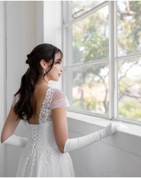 Ivory Knot - Marissa Debutante Gloves