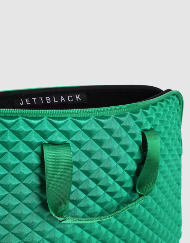 JETT BLACK - The Cancun Emerald 13